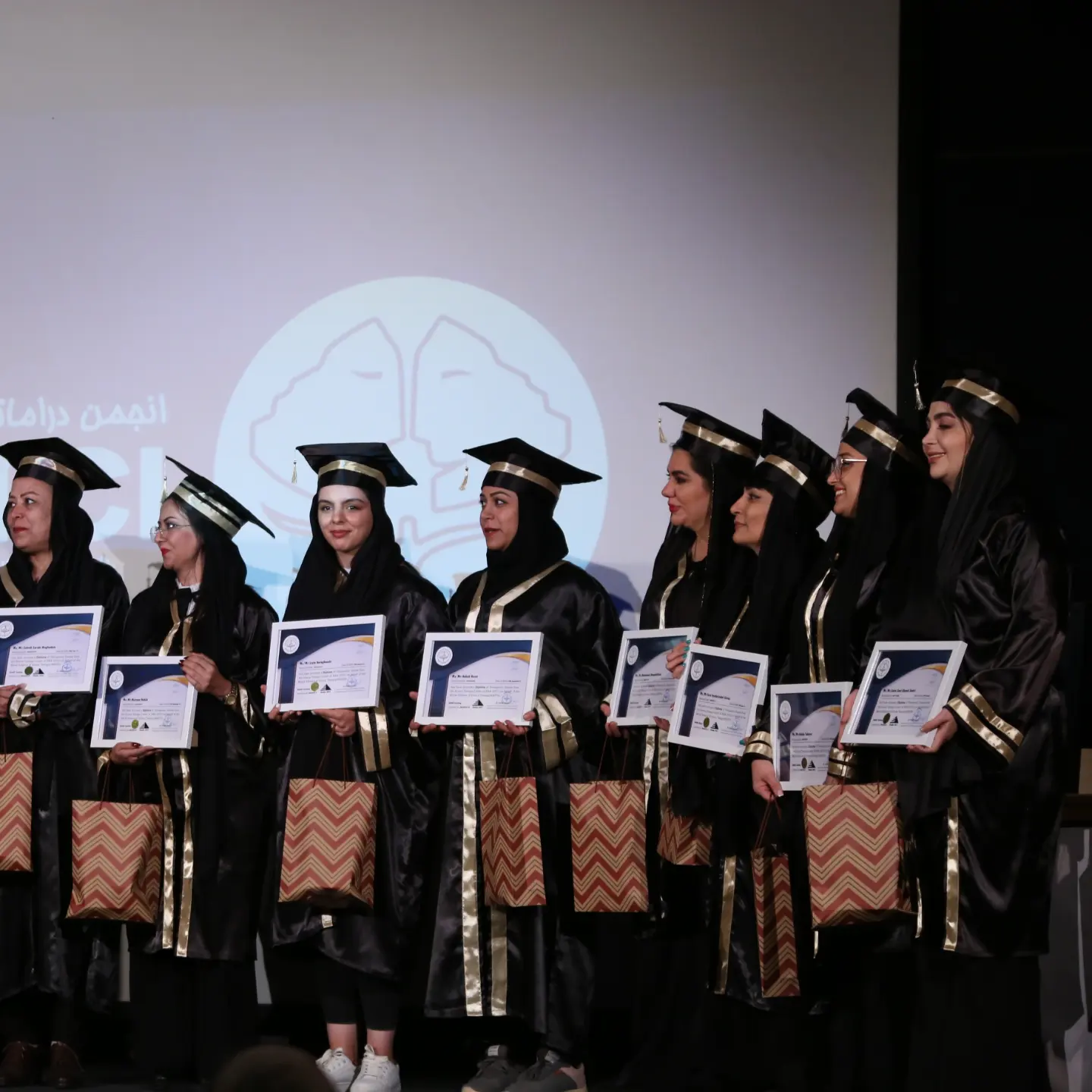 معرفی دراماتراپیست های سال ۱۴۰۲ معرفی دراماتراپیست های سال ۱۴۰۲