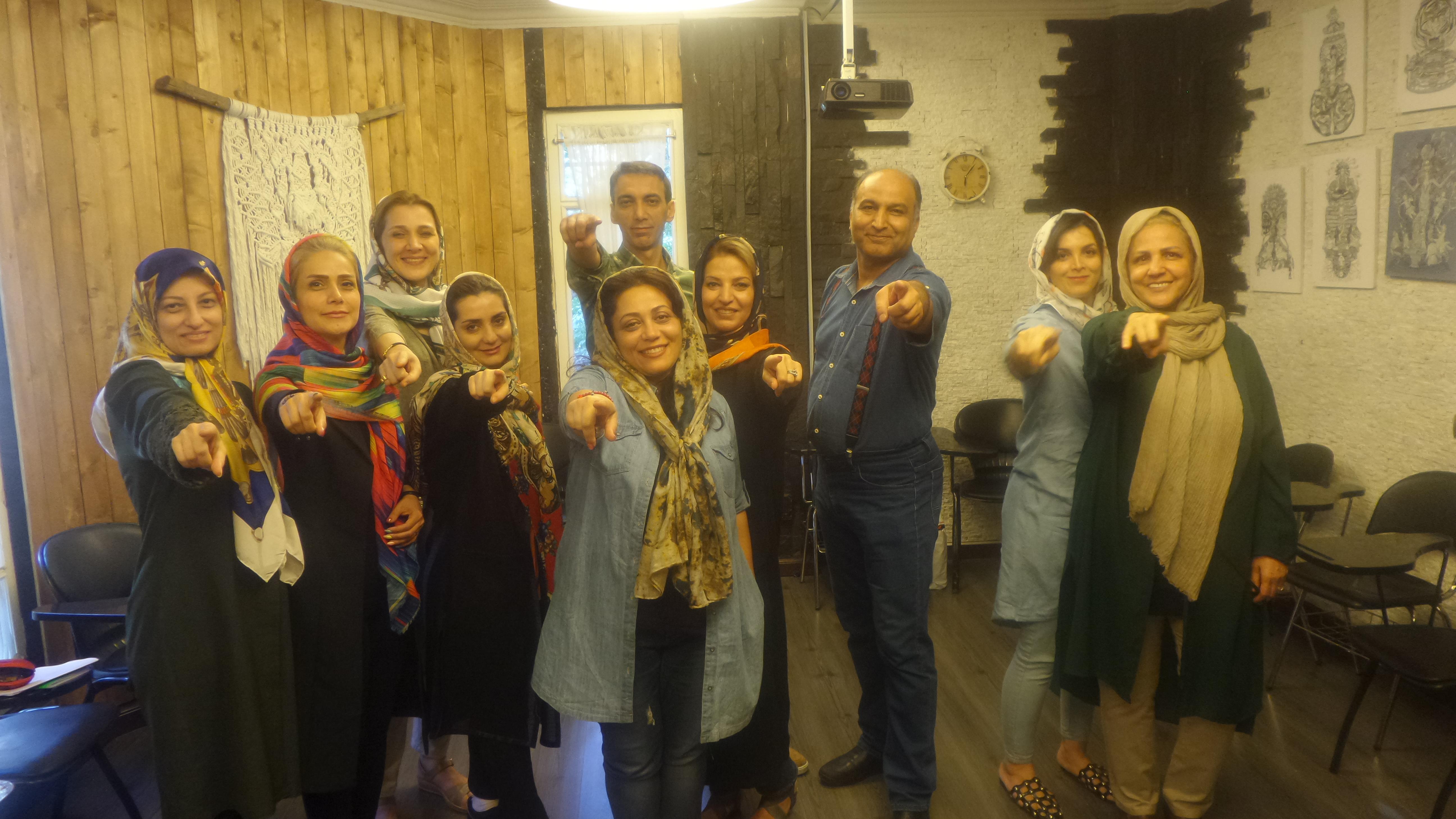 دراماتراپی برای افراد بزرگسال دراماتراپی درمانی گروهی است